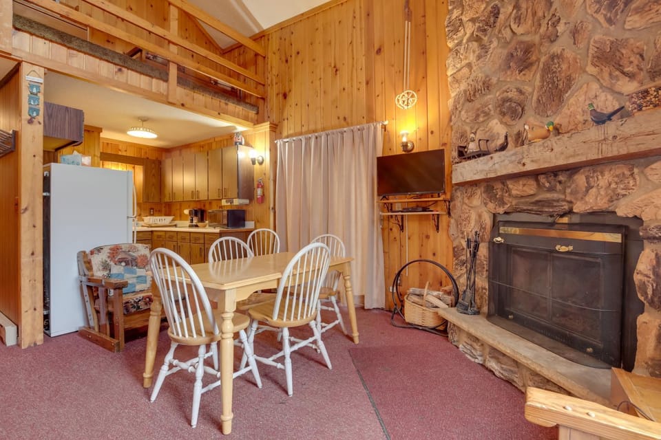 'Buckhorn' - Slopeside Iron River Cabin w/ Sauna Cabin in Wisconsin