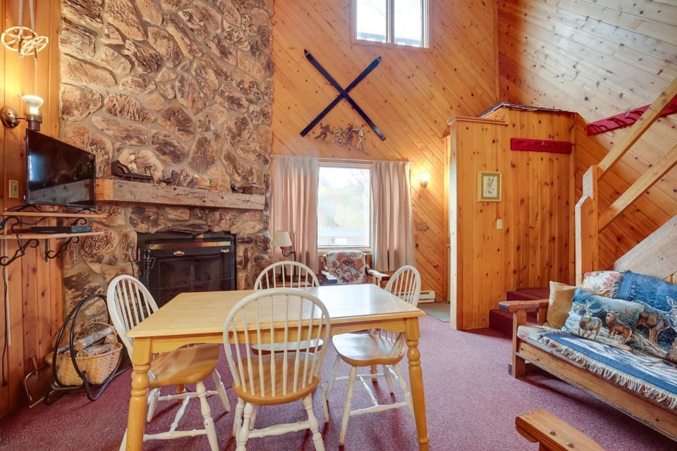 'Buckhorn' - Slopeside Iron River Cabin w/ Sauna Cabin in Wisconsin