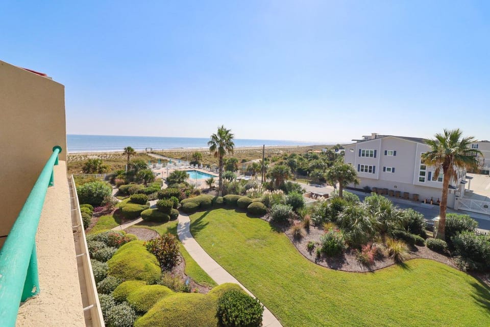 Desoto 305 Seaside Bliss House in Tybee Island