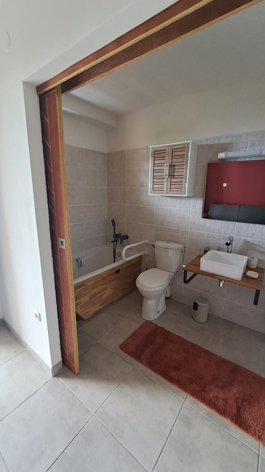 Bathroom, Bath