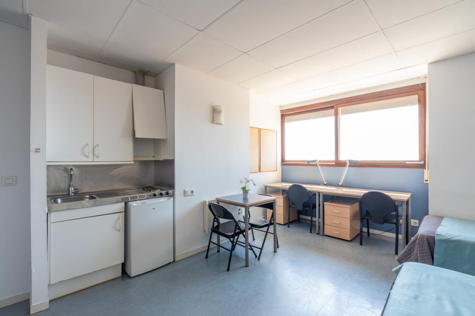 Kitchen or kitchenette, Seating area