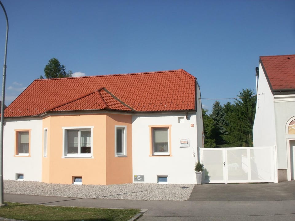 Gästehaus Bett-i Vacation rental in Bratislava Region, Slovakia