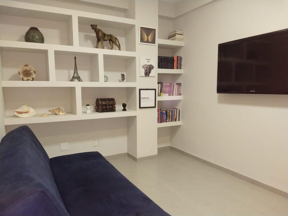 Library, TV and multimedia, Living room, Seating area