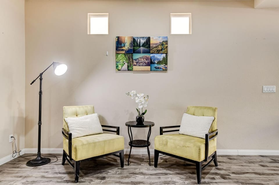 Seating area