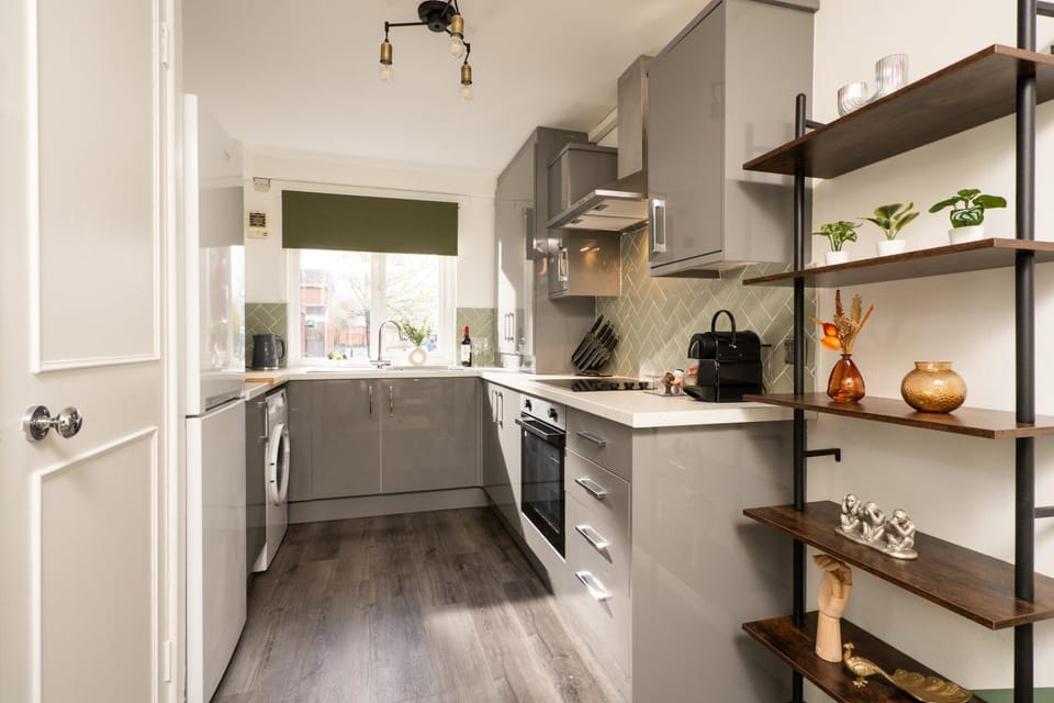 Kitchen or kitchenette, minibar, pet friendly, stove