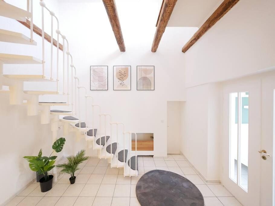 110 m2, Dachterrasse, Küche, zentral, ruhige Lage Apartment in Paderborn