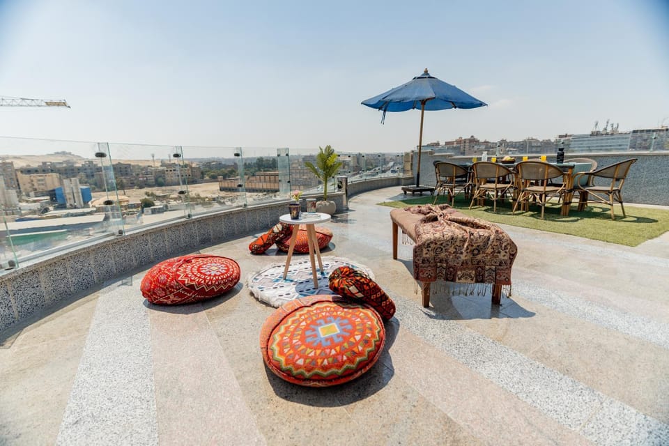Restaurant/places to eat, Day, Balcony/Terrace, Seating area, Evening entertainment, On site, Entertainment