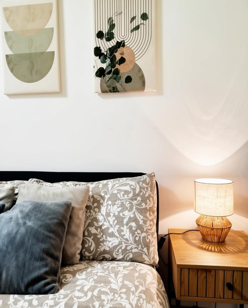 Bedroom, furniture