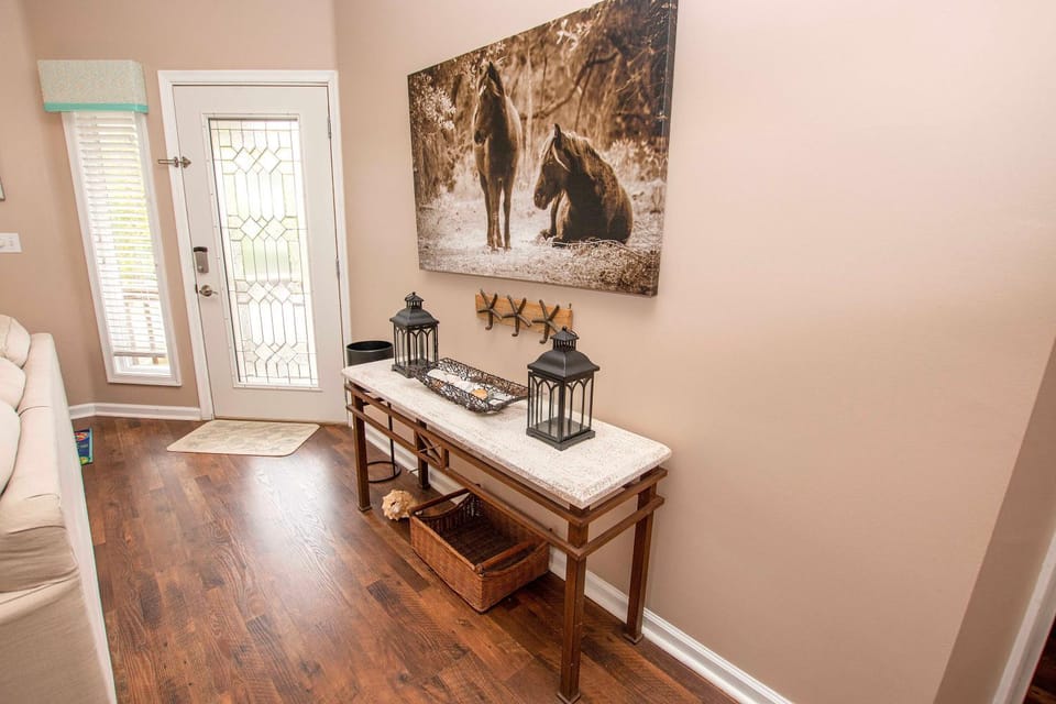 Oceanside, Community Pools, Community Tennis, Seasonal Community Trolley, M418, Mermaids Cove House in Corolla