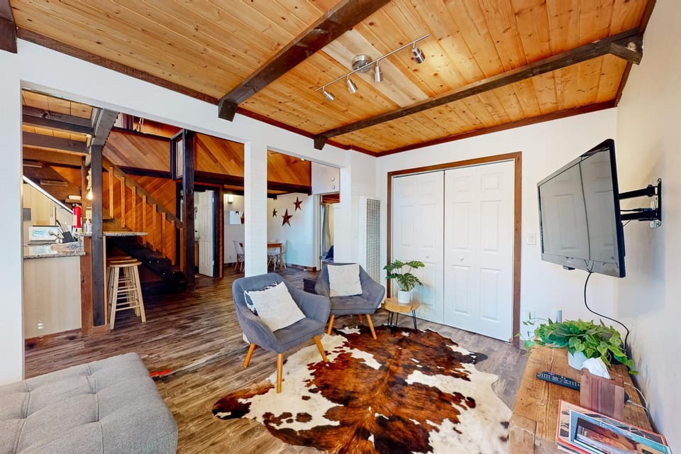 Hilltop Lodge Apartment in Kingsbury