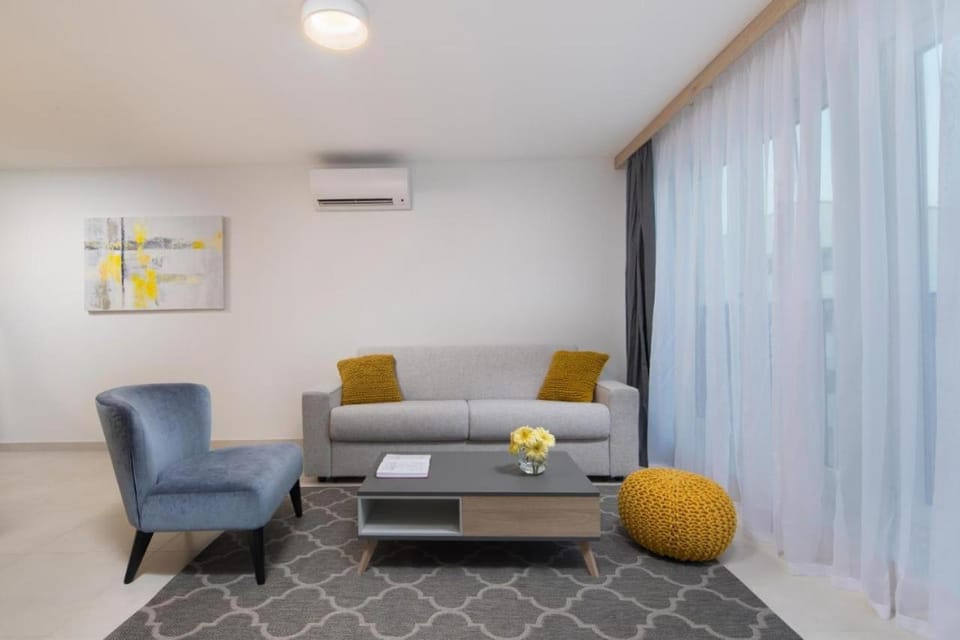Seating area, air conditioner