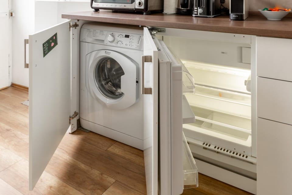 Kitchen or kitchenette, dishwasher, minibar, washing machine