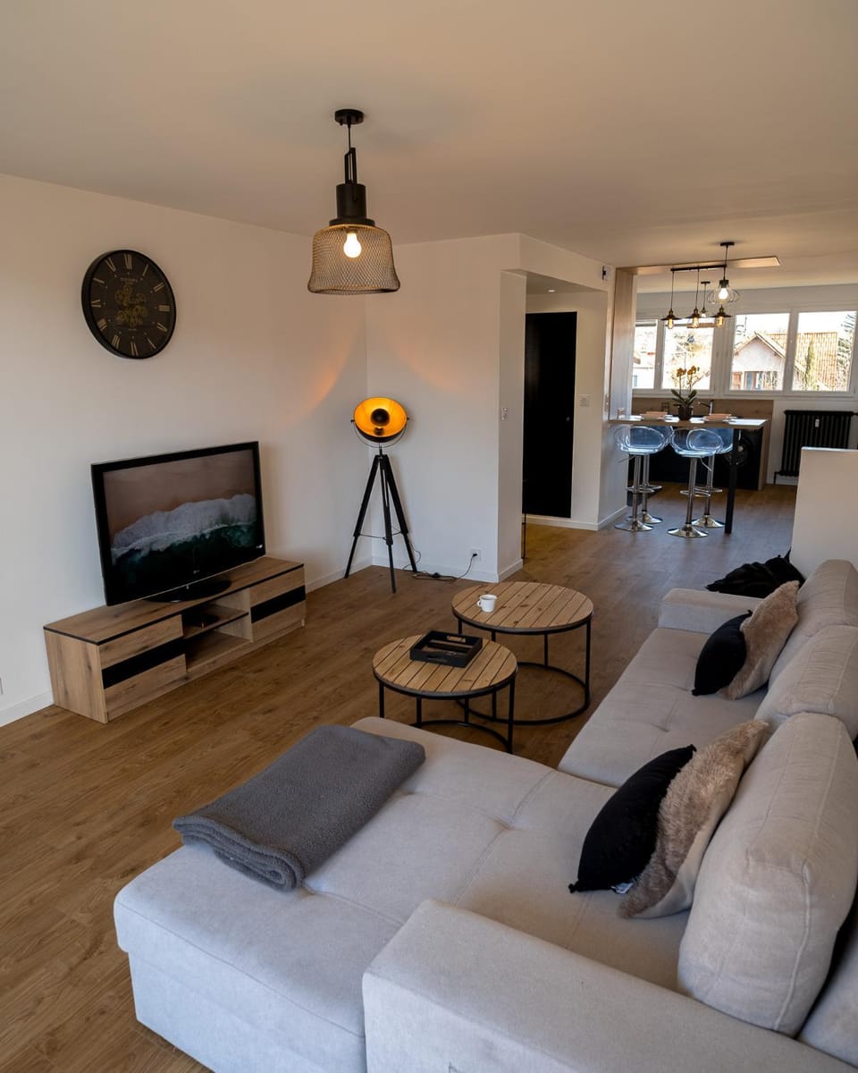 Appartement vue montagnes Apartment in Provence-Alpes-Côte d'Azur