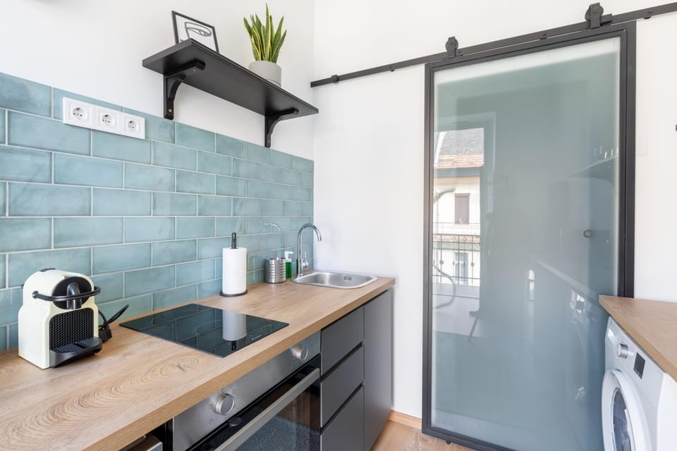Kitchen or kitchenette, kitchen