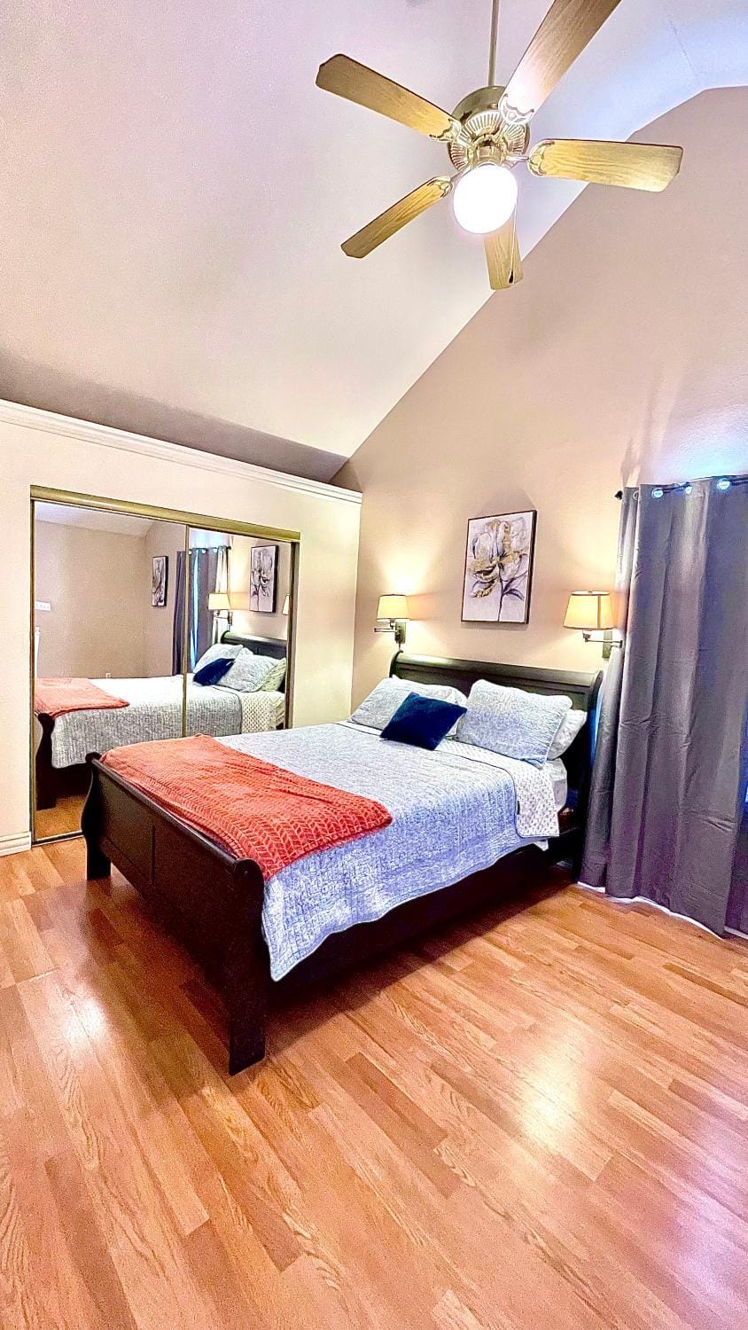 Bed, Photo of the whole room, Bedroom, fireplace