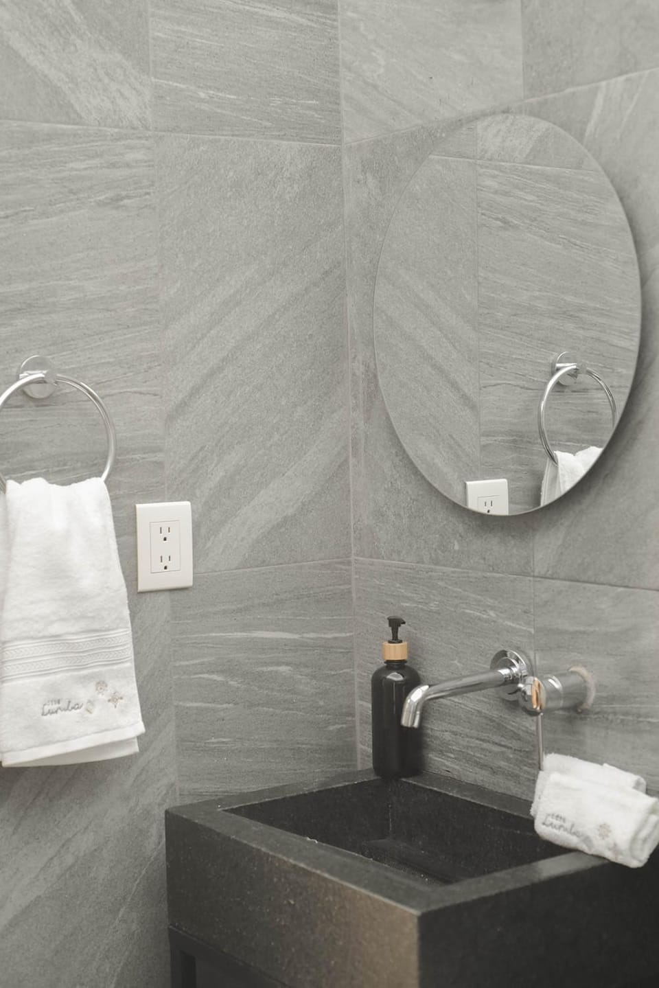 Bathroom, towels