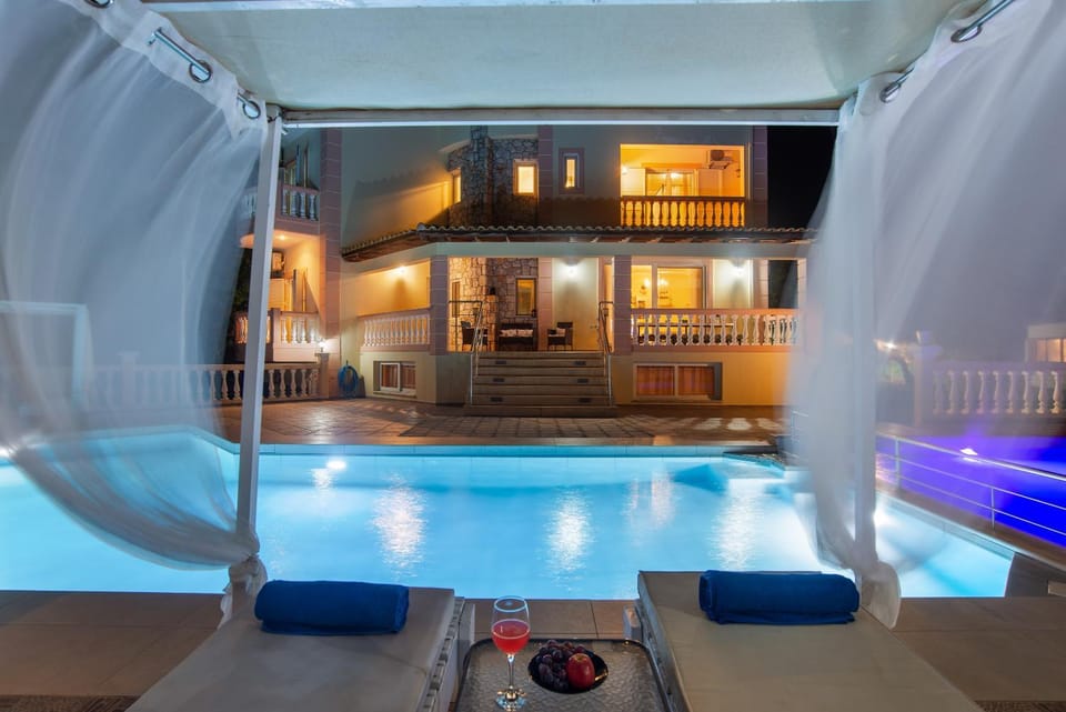 Villa Roula with Private pool Villa in Crete Region