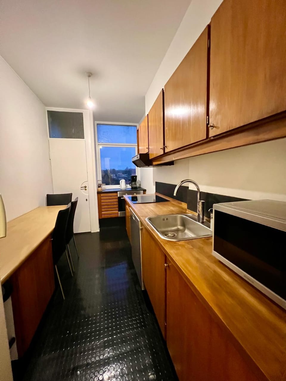 Kitchen or kitchenette, oven, stove