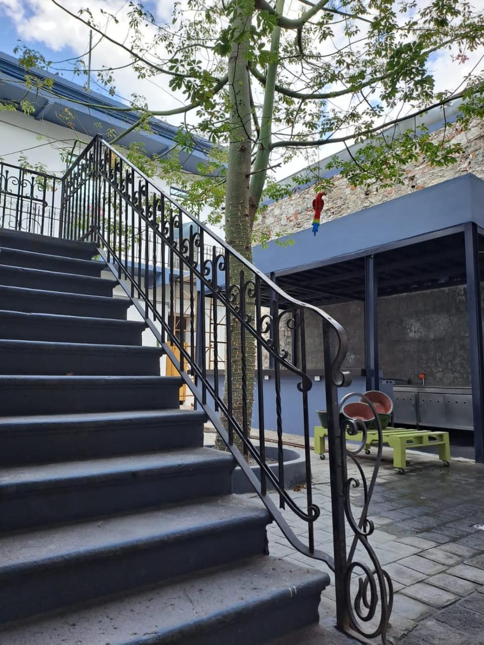 Property building, Patio, Day, Balcony/Terrace