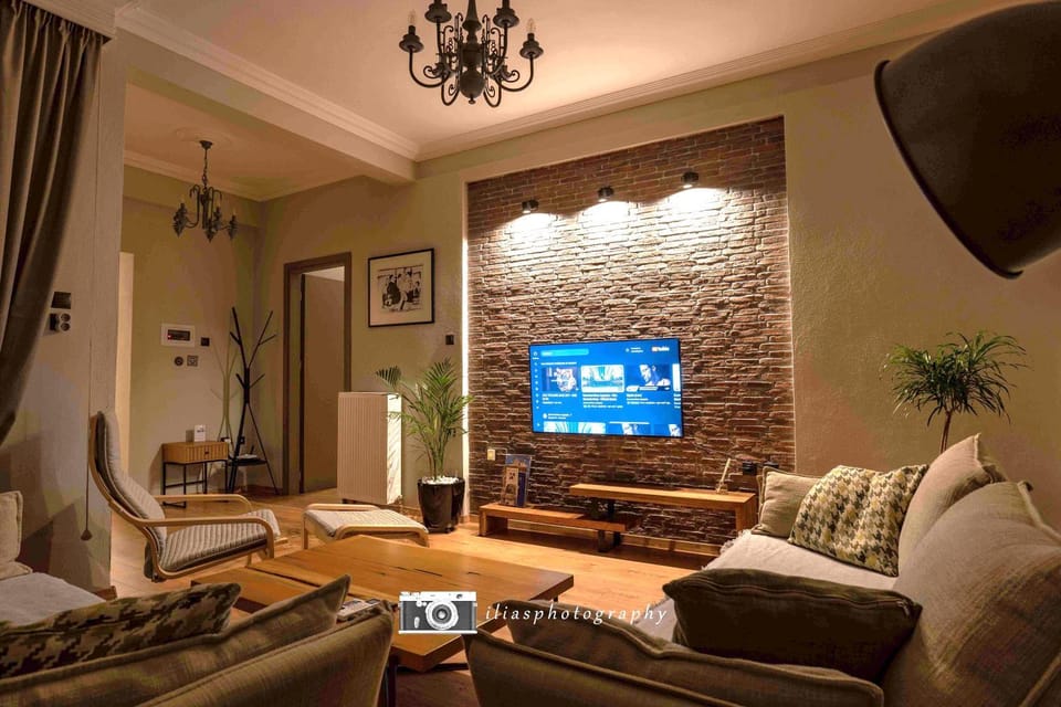 Communal lounge/ TV room, Communal lounge/ TV room, TV and multimedia, Living room, Seating area, heating, heating