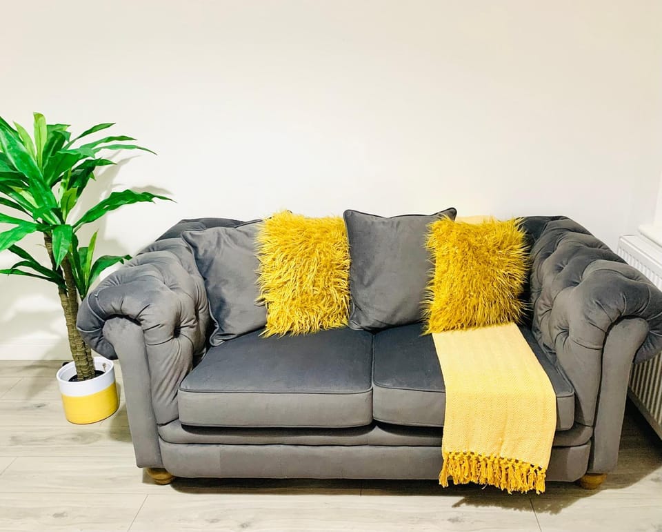 Communal lounge/ TV room, Living room, Seating area