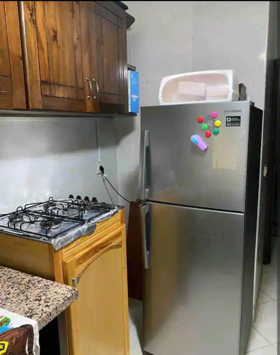 Bel appartement meublé en plein centre-ville Apartment in Meknes