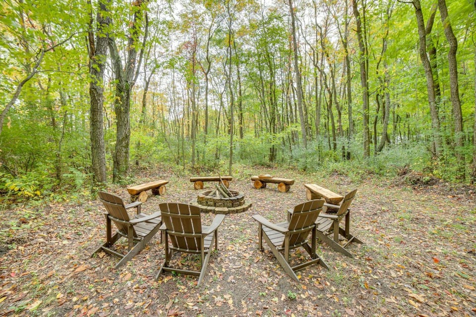 Riverwood: South Haven Retreat on 10 Acres House in Michigan