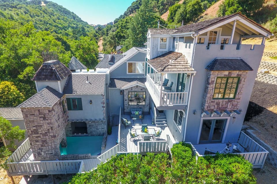 Balcony/Terrace, Swimming pool