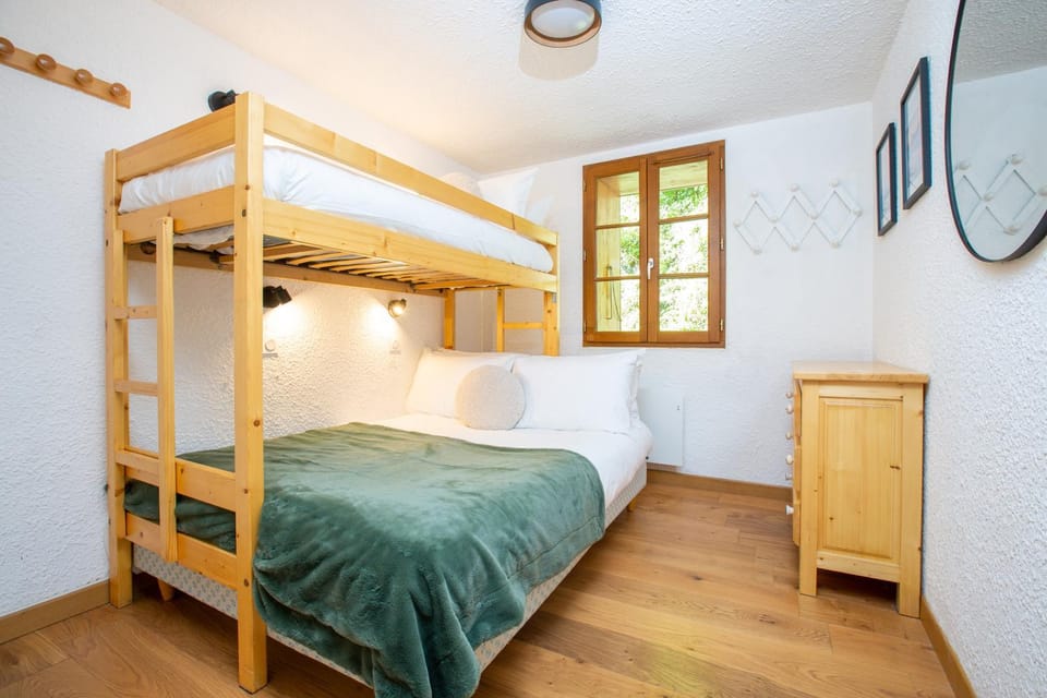 bunk bed