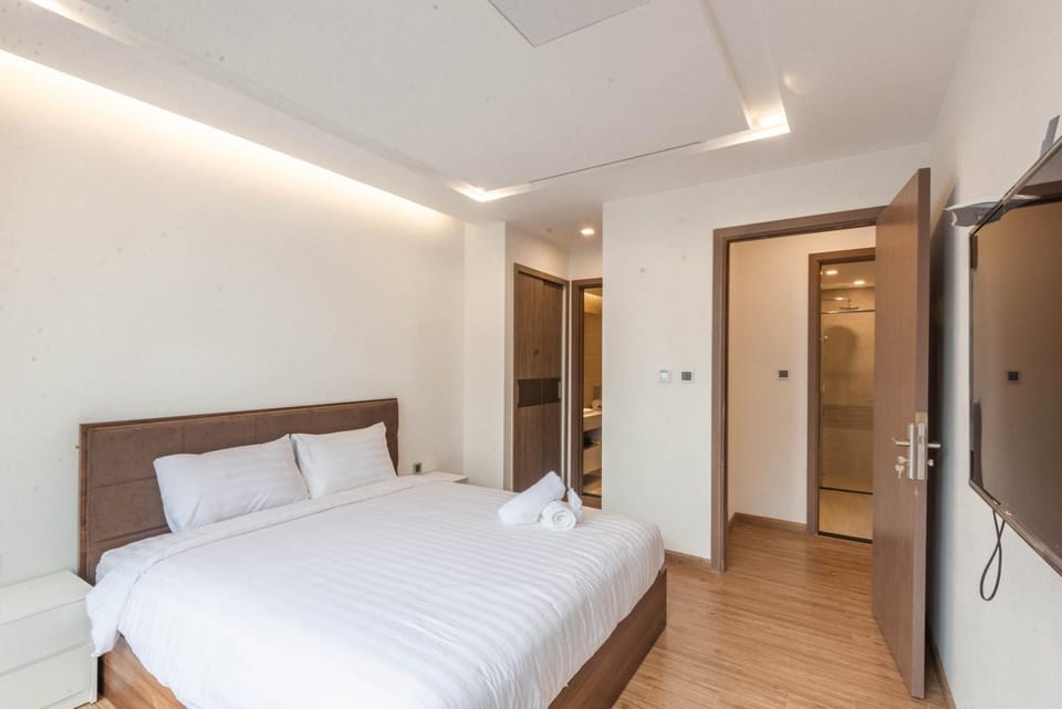 Bed, TV and multimedia, Photo of the whole room, Bedroom, wardrobe