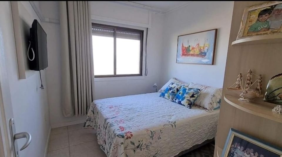 Bed, TV and multimedia, Bedroom, Sea view, wardrobe