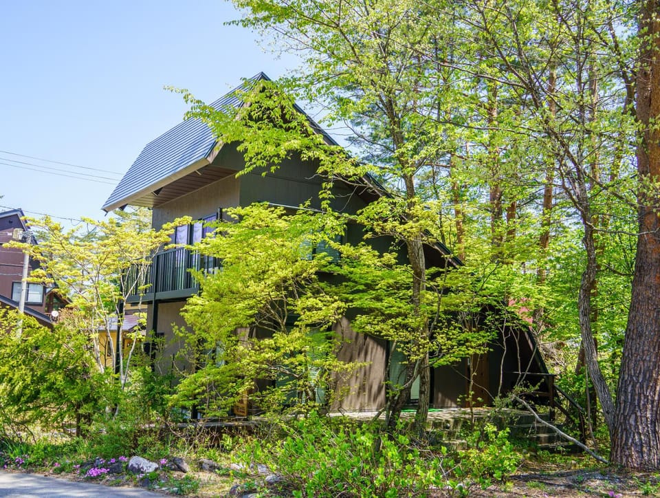 Property building, Day, Natural landscape, Garden view