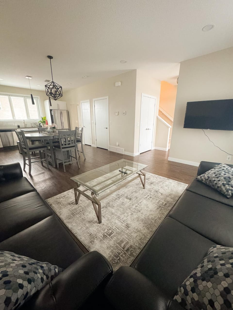 Entire house to yourselves - NO basement sharing Apartment in Regina