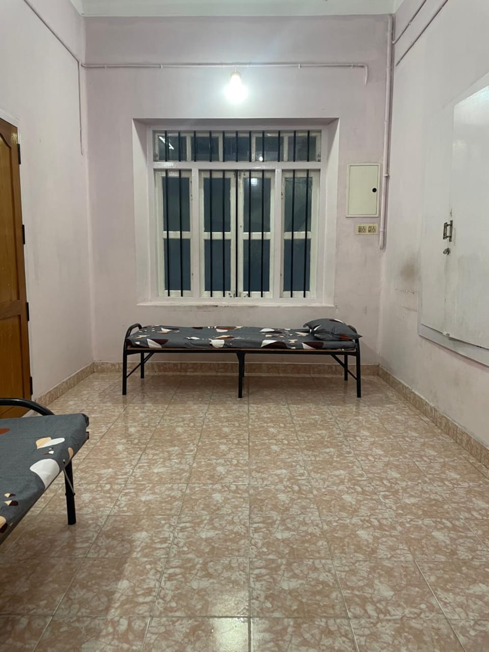 Bed and Bath for 1-8 people Bed and Breakfast in Thiruvananthapuram