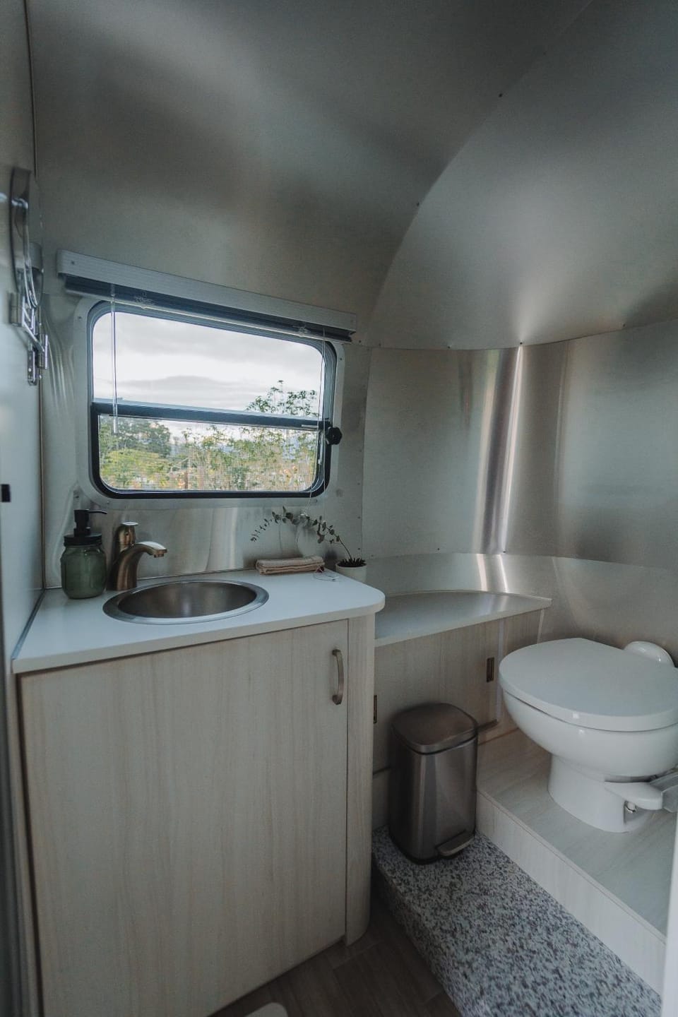 Toilet, Property building, Bathroom