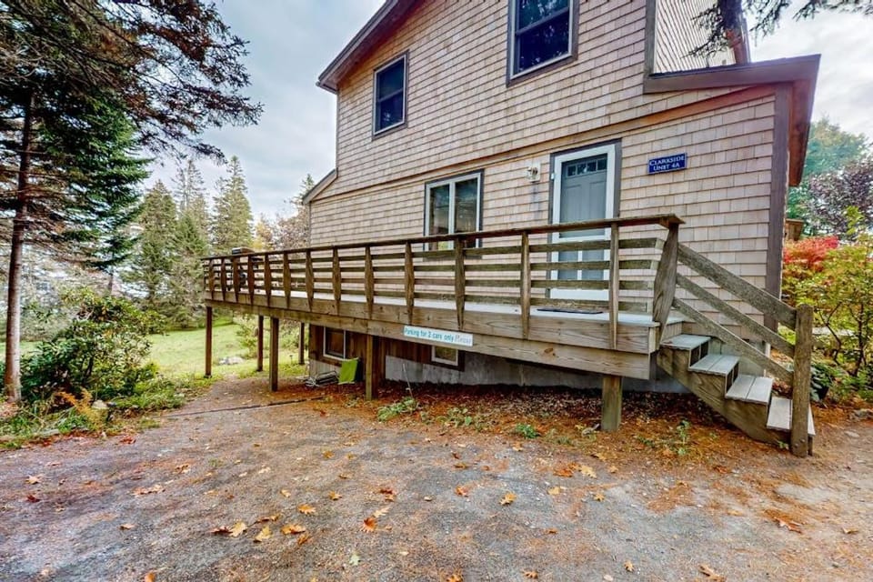 Property building, Day, Garden