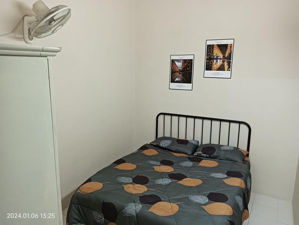 Homestay Itqan Seri Iskandar House in Perak Tengah District