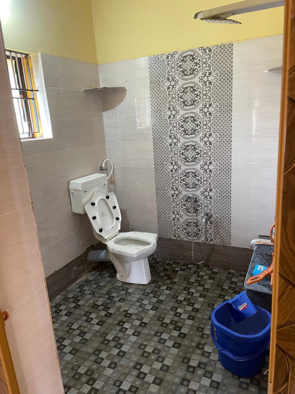 Shower, Toilet, Bathroom