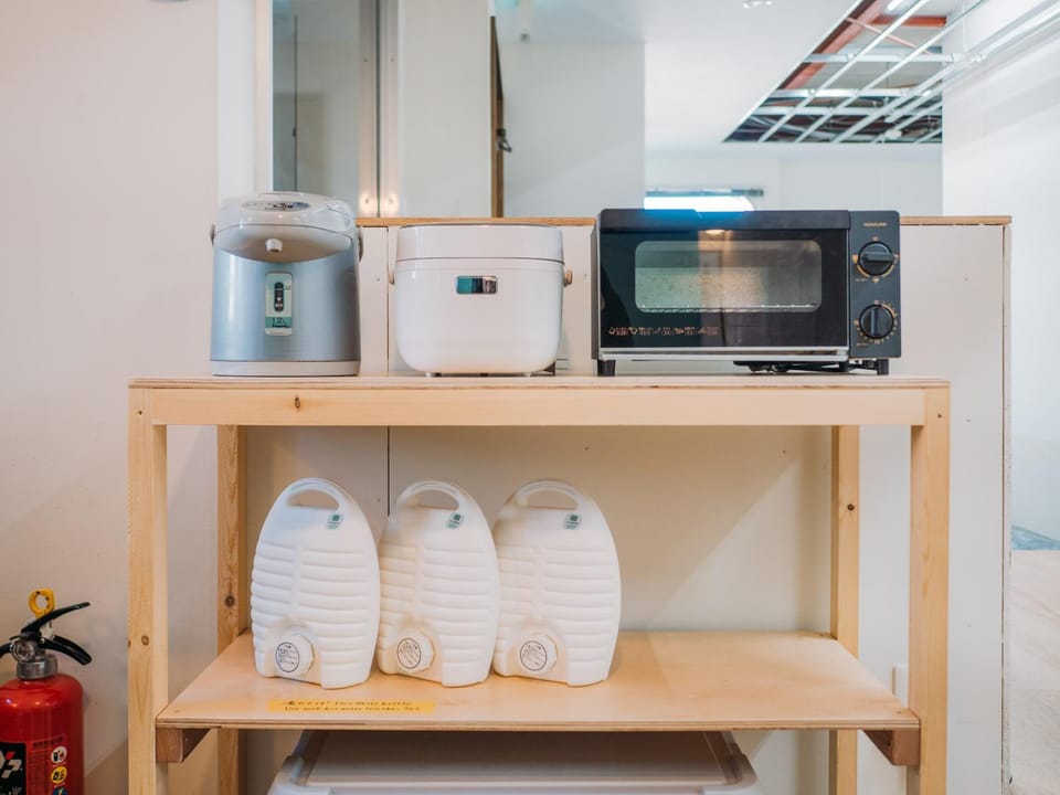 Kitchen or kitchenette, Communal kitchen