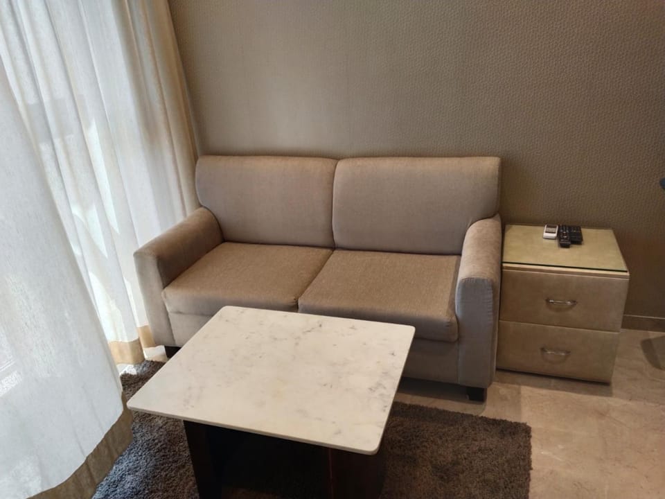 Sapphire Asta- Regent Hills Apartment in Mumbai