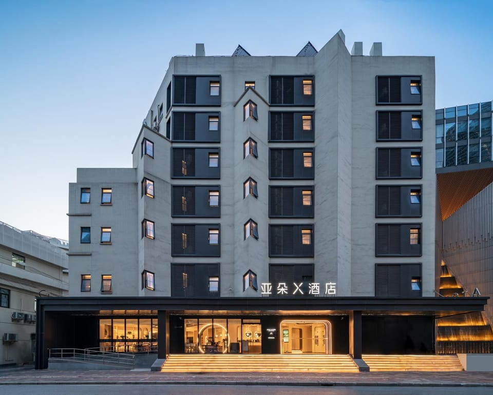Property building, Day