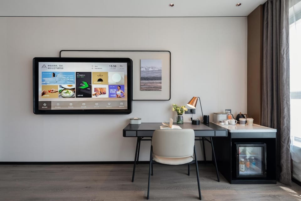 Coffee/tea facilities, minibar