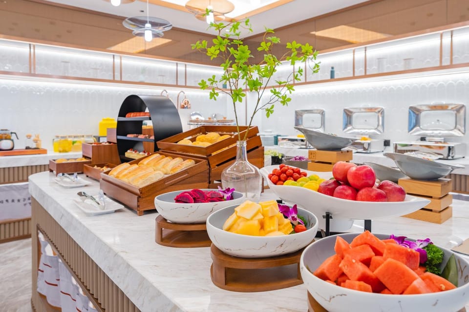 Restaurant/places to eat, Breakfast, Buffet breakfast