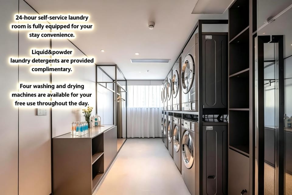 Atour Hotel Shenzhen Luohu Vientiane City Hotel in Shenzhen