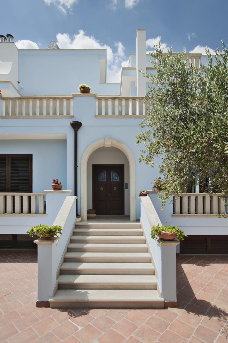 Facade/entrance