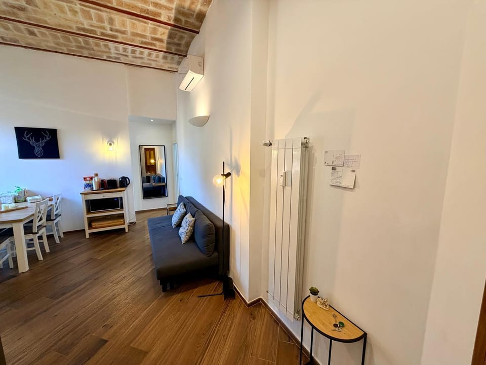 Bed, Living room, Dining area