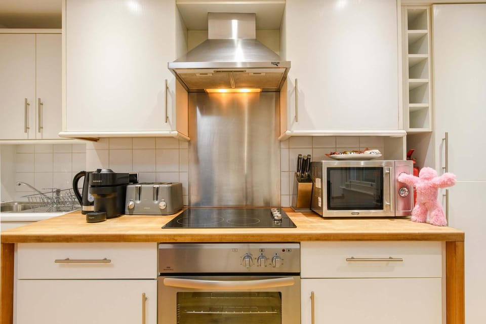 Holborn 1-Bed - West End - Sleeps 3 Apartment in London Borough of Islington