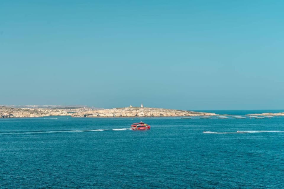 Seafront Bugibba 2BED apartment by Homely Apartment in Saint Paul's Bay