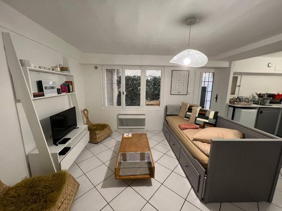 Paris in 10 min, Cosy apartment with a courtyard Apartment in Puteaux