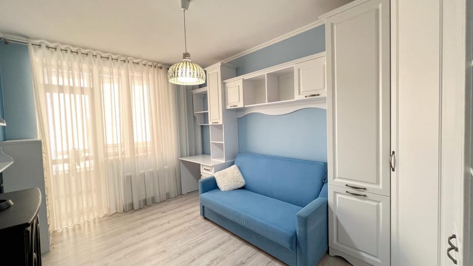 Bed, Photo of the whole room, Seating area, wardrobe